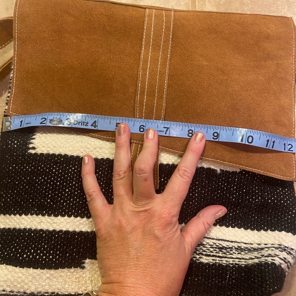 Western Style Handbag - Picture 11 of 16